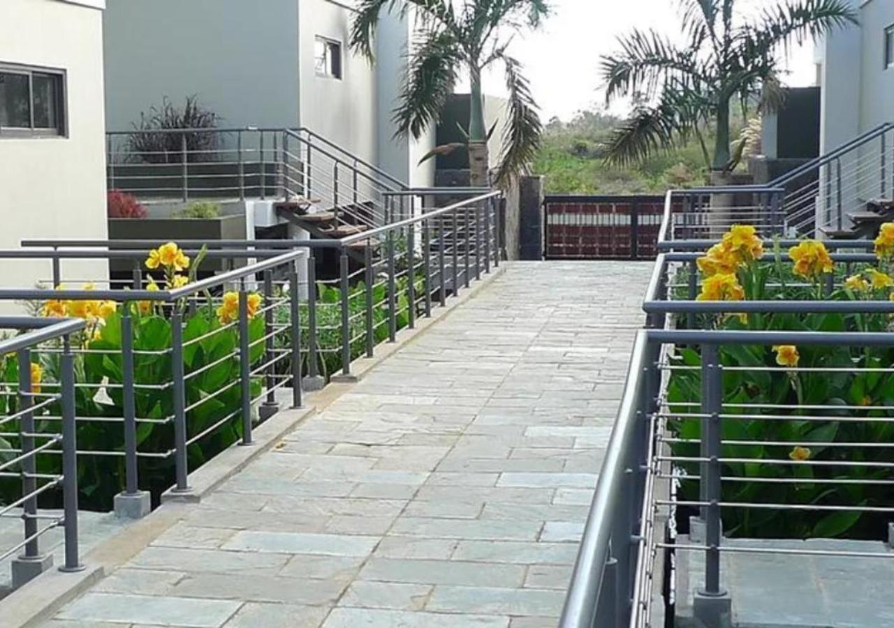 Modern Villa In Grand Bay - Short Walk To Beach Dış mekan fotoğraf