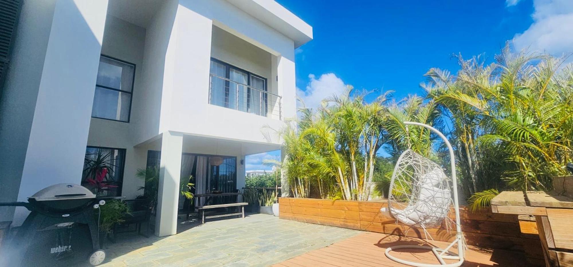 Modern Villa In Grand Bay - Short Walk To Beach Dış mekan fotoğraf
